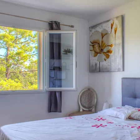 아파트 Cosy Cocoon With Balcony Close To The Sea
